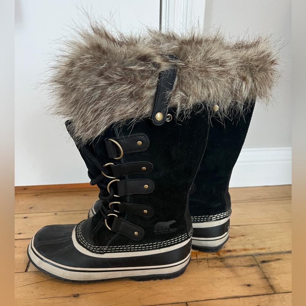 Sorel Women’s Winter Boots size 9